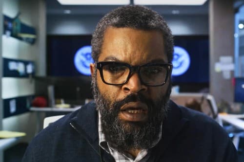 'La guerra de los mundos' de Ice Cube arrasa en los Razzie. Los antipremios del cine reparten a diestro y siniestro en un vídeo poco inspirado hasta arriba de IA
