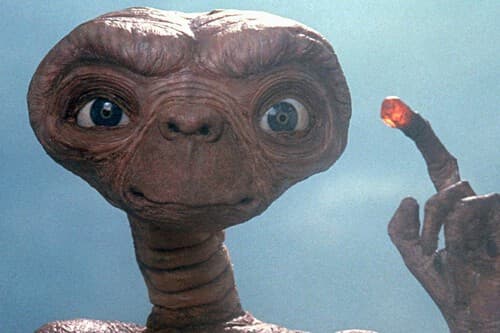 Steven Spielberg explica 44 años después qué pasa con Elliott tras el final de 'E.T., el extraterrestre': "Nunca se vuelven a ver, pero..."
