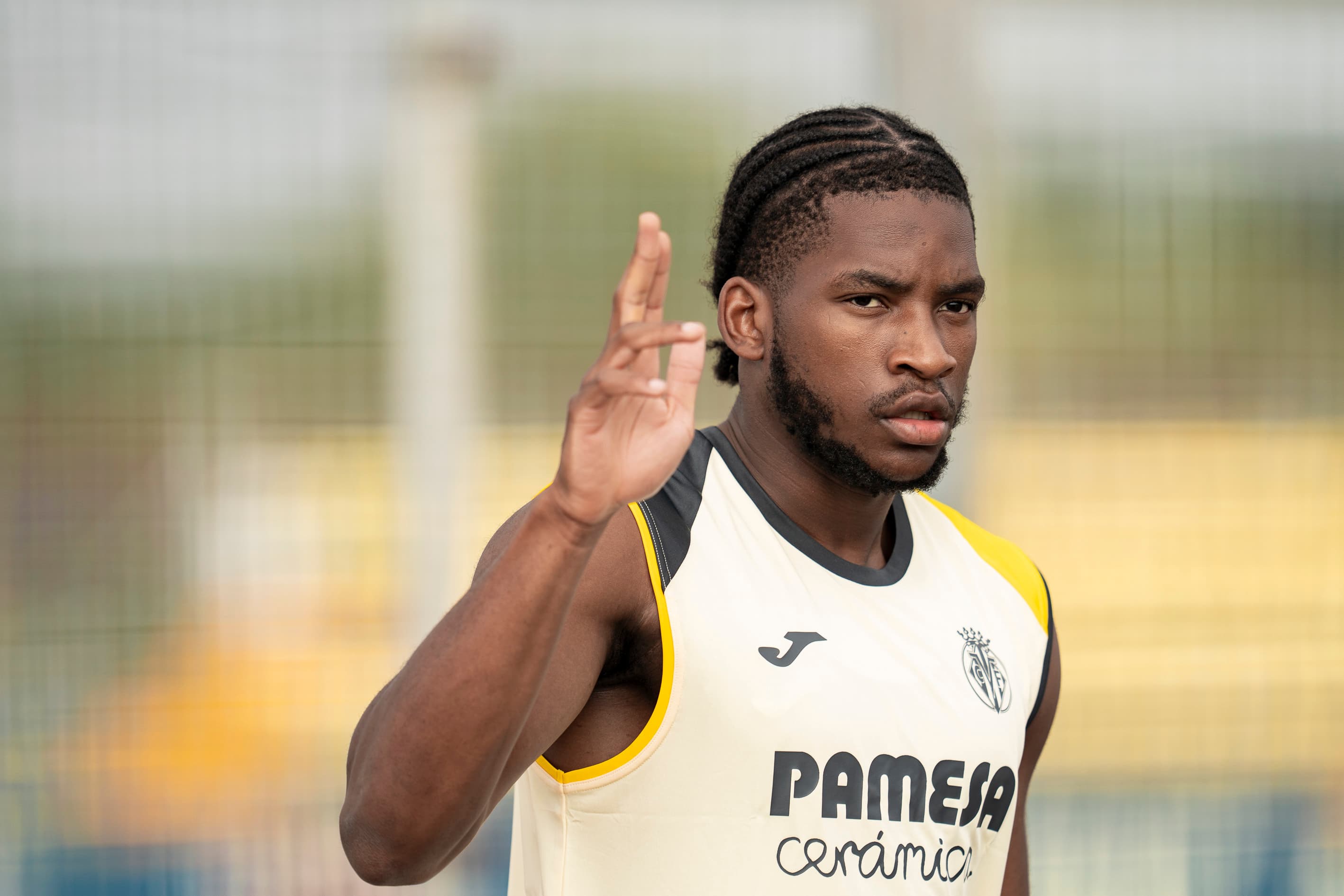 Kambwala regresa siete meses después