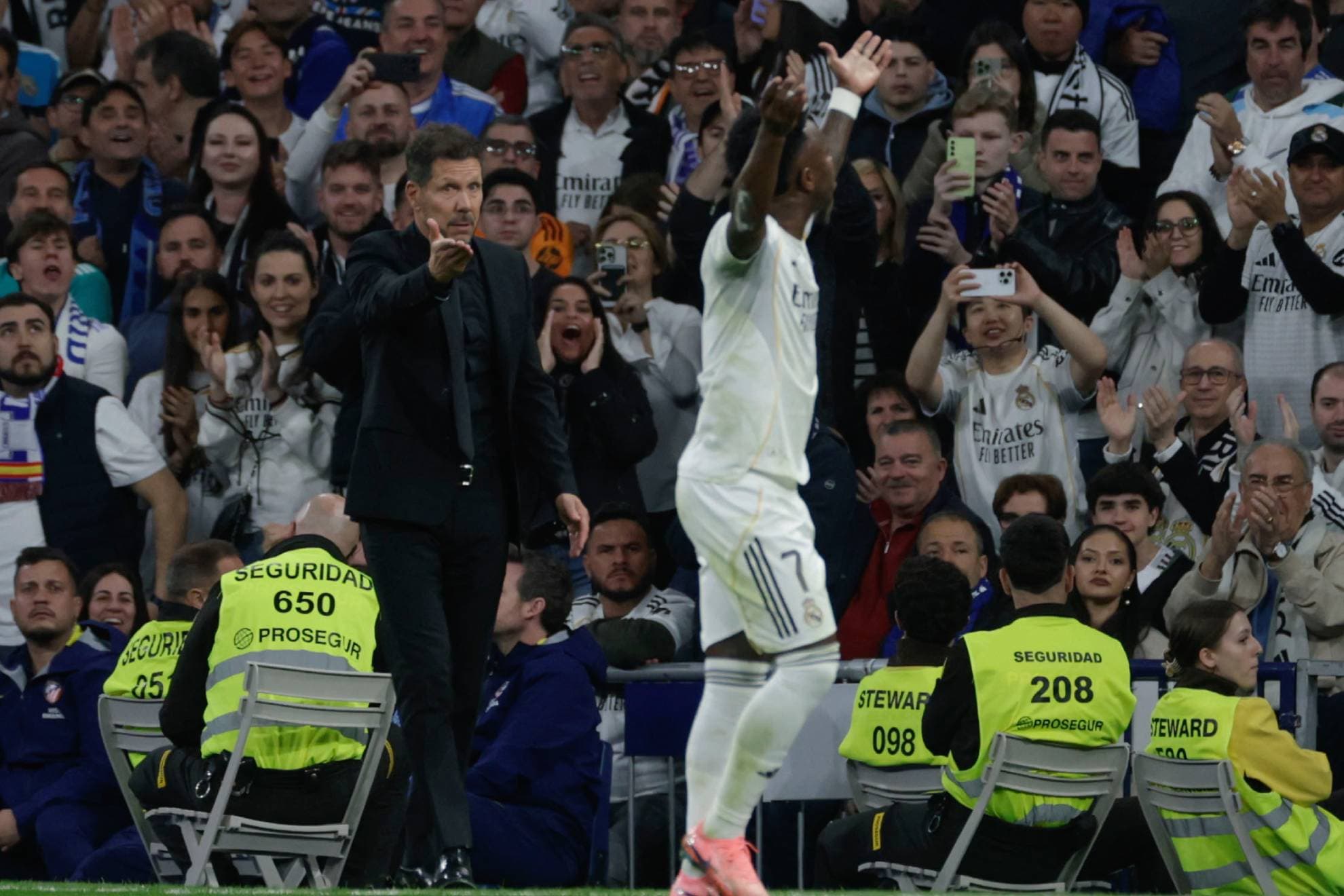 Vini se la devuelve al Cholo: "Me van a vender, me van a vender"