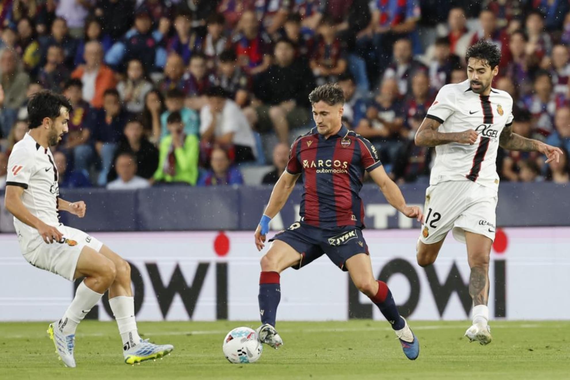 Iván Romero, camaleónico y solución para el Levante