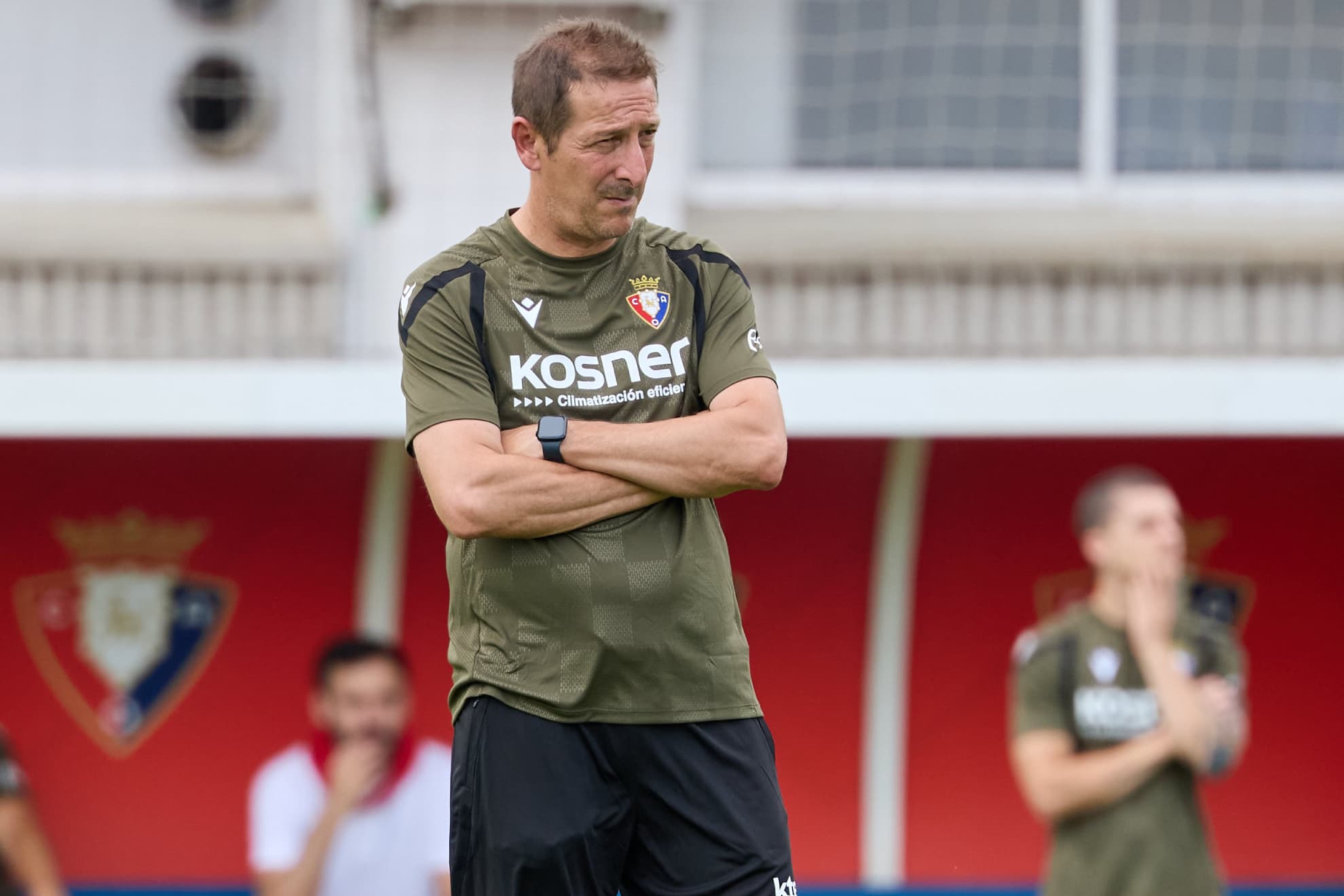 Luis Miguel Ramis inicia en Osasuna con un mensaje claro: "No hay que perder ni un minuto"