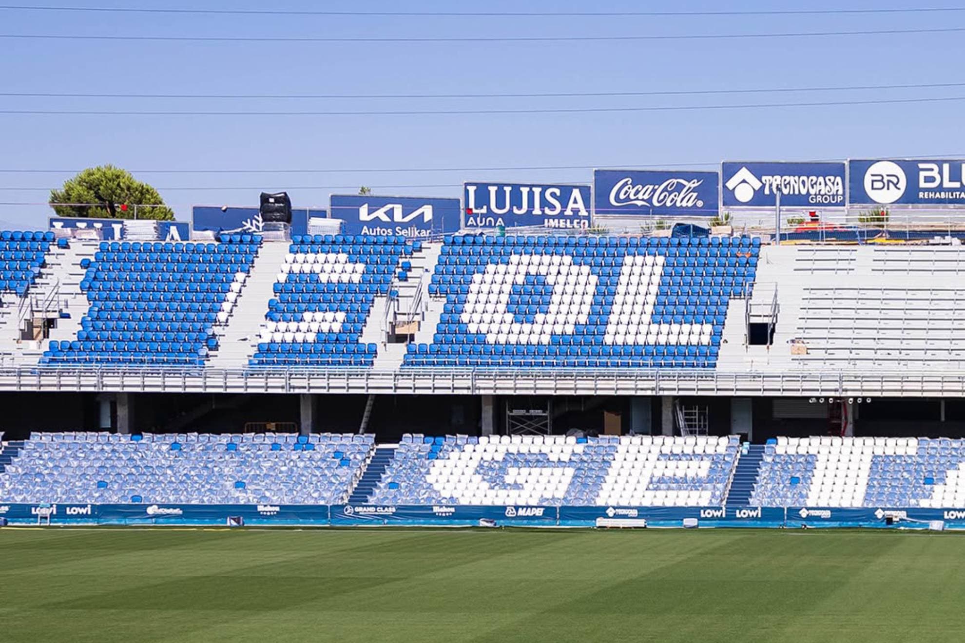 El Coliseum apura para la Conference League